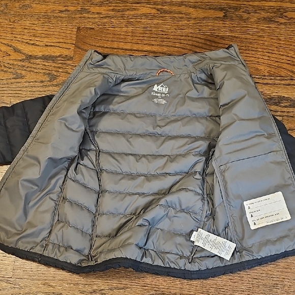 REI Black 650 Down Quilted Jacket - Picture 12 of 14